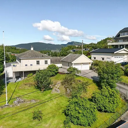 Flott Familie Leilighet Naer Nesttun/bergen Apartment *